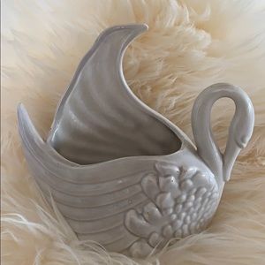 SALE!! Vintage Royal Haeger Swan planter.   3